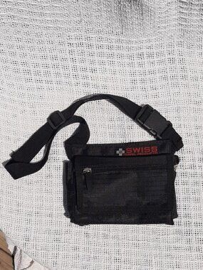 Vintage Swiss Gear Black Waist Belt Bag 6" x 4.5"